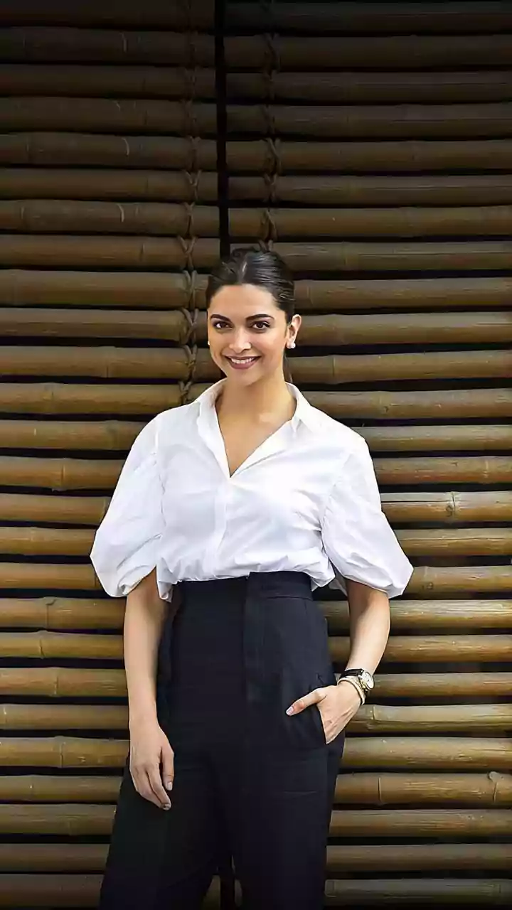 Deepika Padukone's Earrings: Wedding Look Gems!