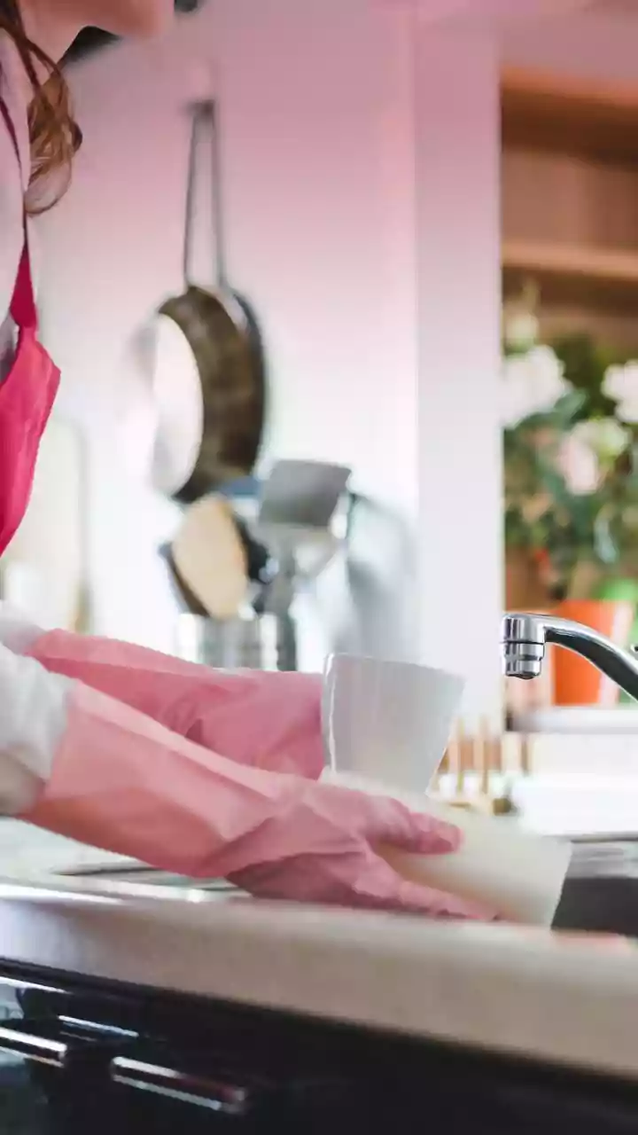 Warm Hands, Happy Home: Dishwashing in Winter!