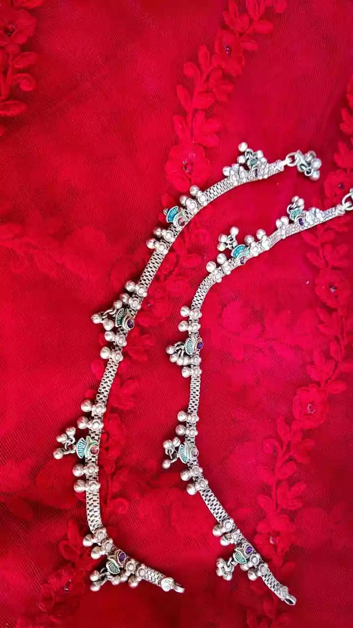 Elevate Your Style: Discover Chic Anklets for Every Occasion