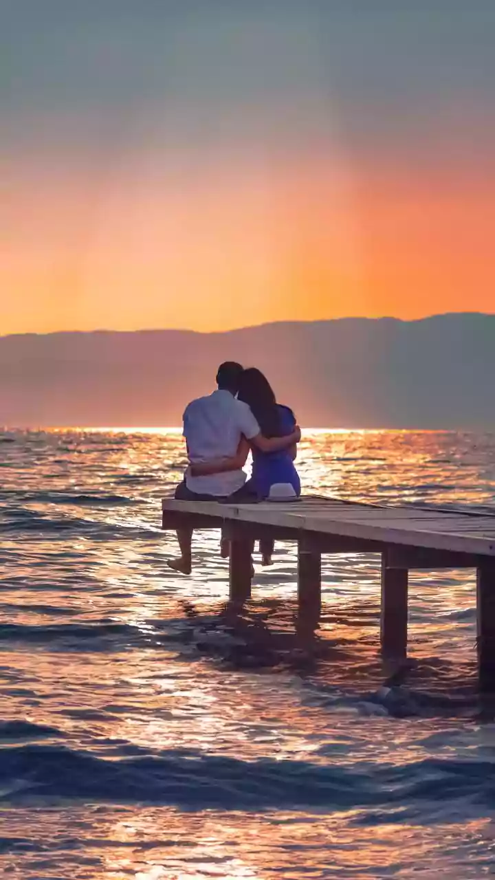 2026 Dating Trends: Check-ins To Nostalgia, Dating Is Now More Than Just Swiping Right