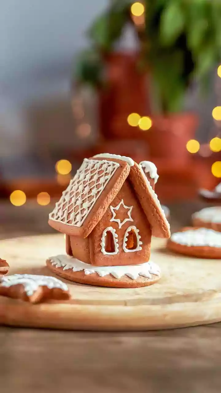 Gingerbread House: Safe to Eat or Not?