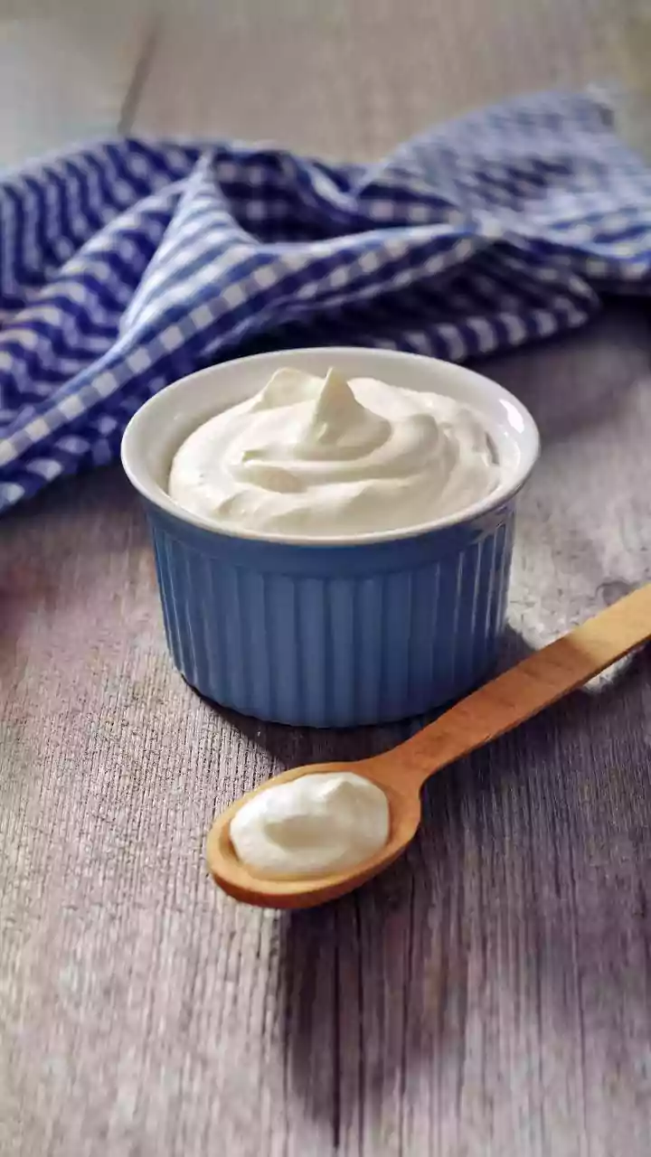 Effortless Homemade Skyr: A Creamy, Protein-Packed Delight That's Kind to Your Wallet