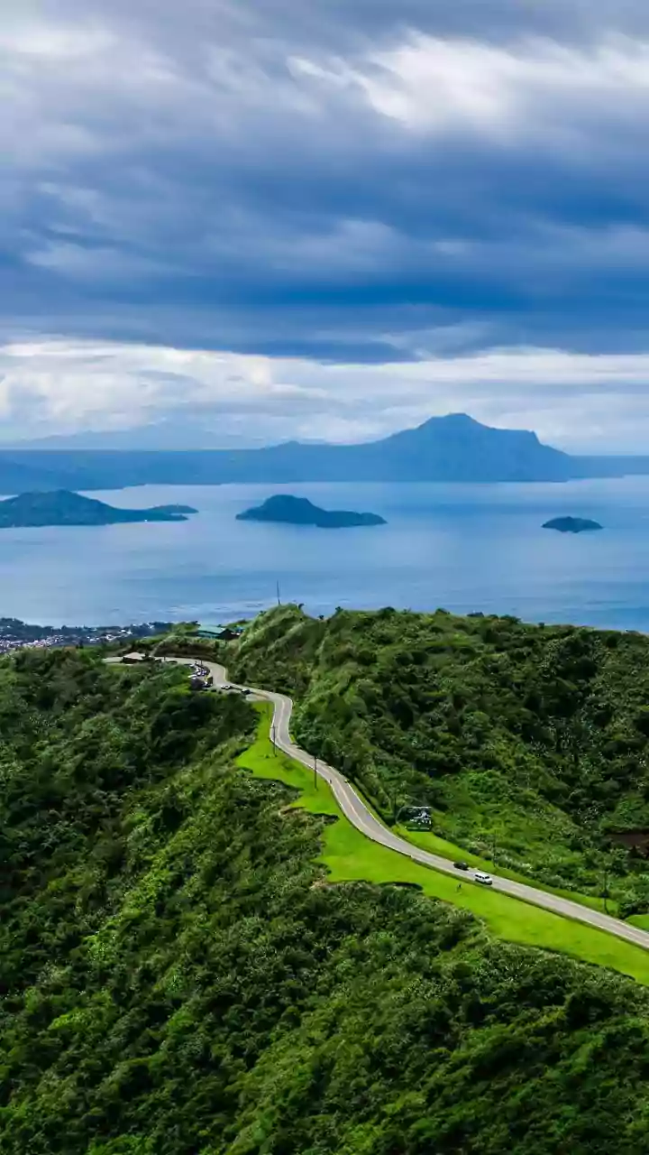 Typhoon Kalmaegi brings rain & wreaks havoc in Vietnam, death toll in the Philippines nears 200