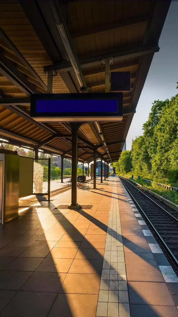 UP: Woman arrested at Badshahnagar Metro Station with live cartridges