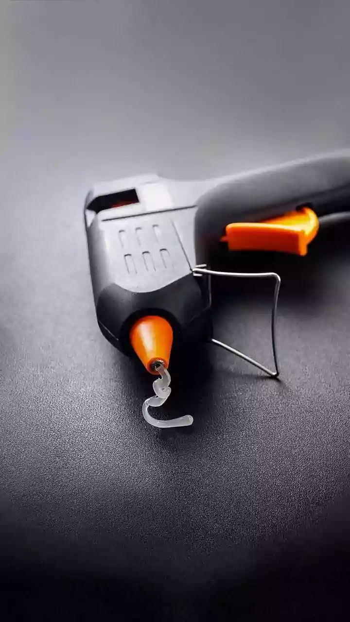 Unbreakable Bond: Scientists Create Super Glue That's Car-Towing Strong