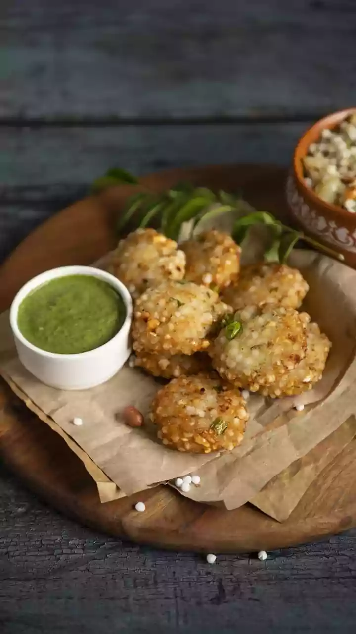 Air-Fryer Vrat Snacks: Where Deep-Fried Vrat Snacks and Air-Fried Alternatives Meet