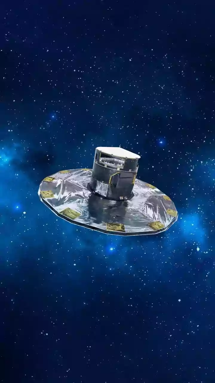 How Reflective Sails Can Sustain Continuous Acceleration Throughout Long Deep-Space Journeys