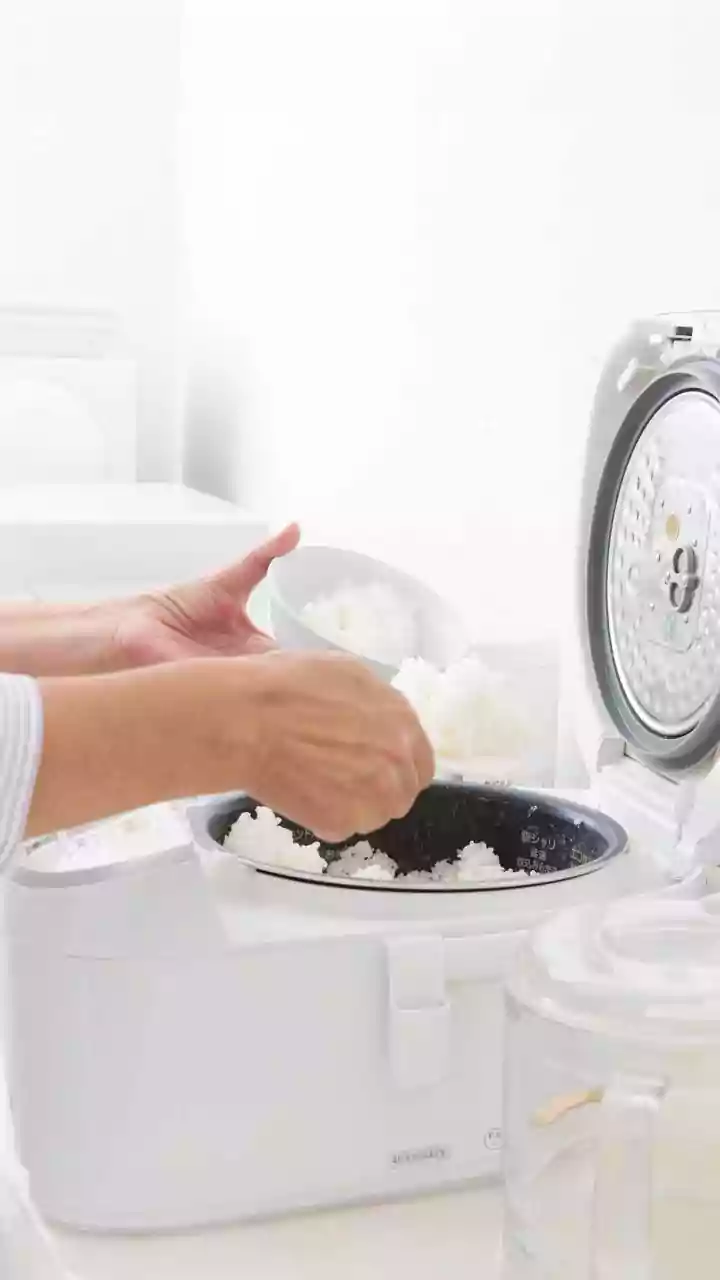 Microplastic Diet Guide: Small Changes To Make Food Preparation Safer