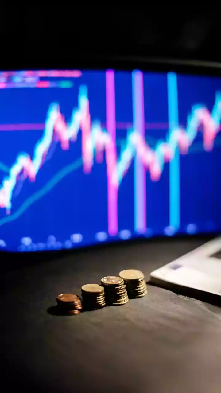 Sensex, Nifty dip as tariff worries and foreign selling hit markets