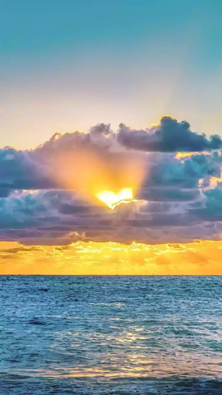 Love's Grand Finale: April 12-18, 2026 - Embrace Heartfelt Endings & New Beginnings