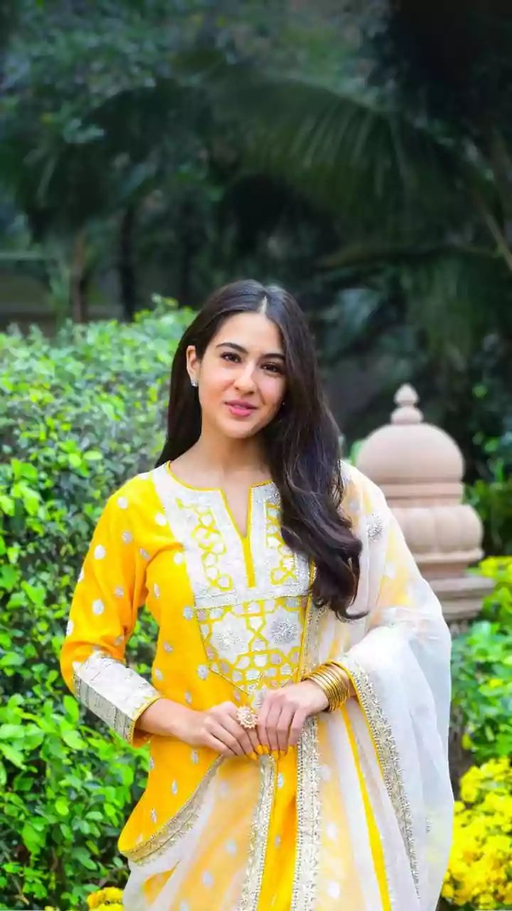 Sara Ali Khan On Shooting Aanand L Rai's Atrangi Re: 'Truly The Best Moments Of 2020'