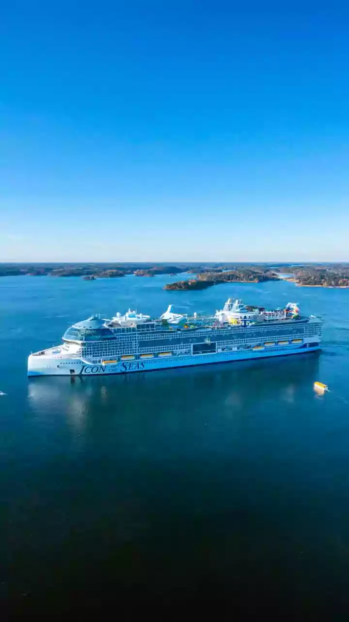 Norwegian Cruise Line® Welcomes Norwegian Luna™ to Its Fleet