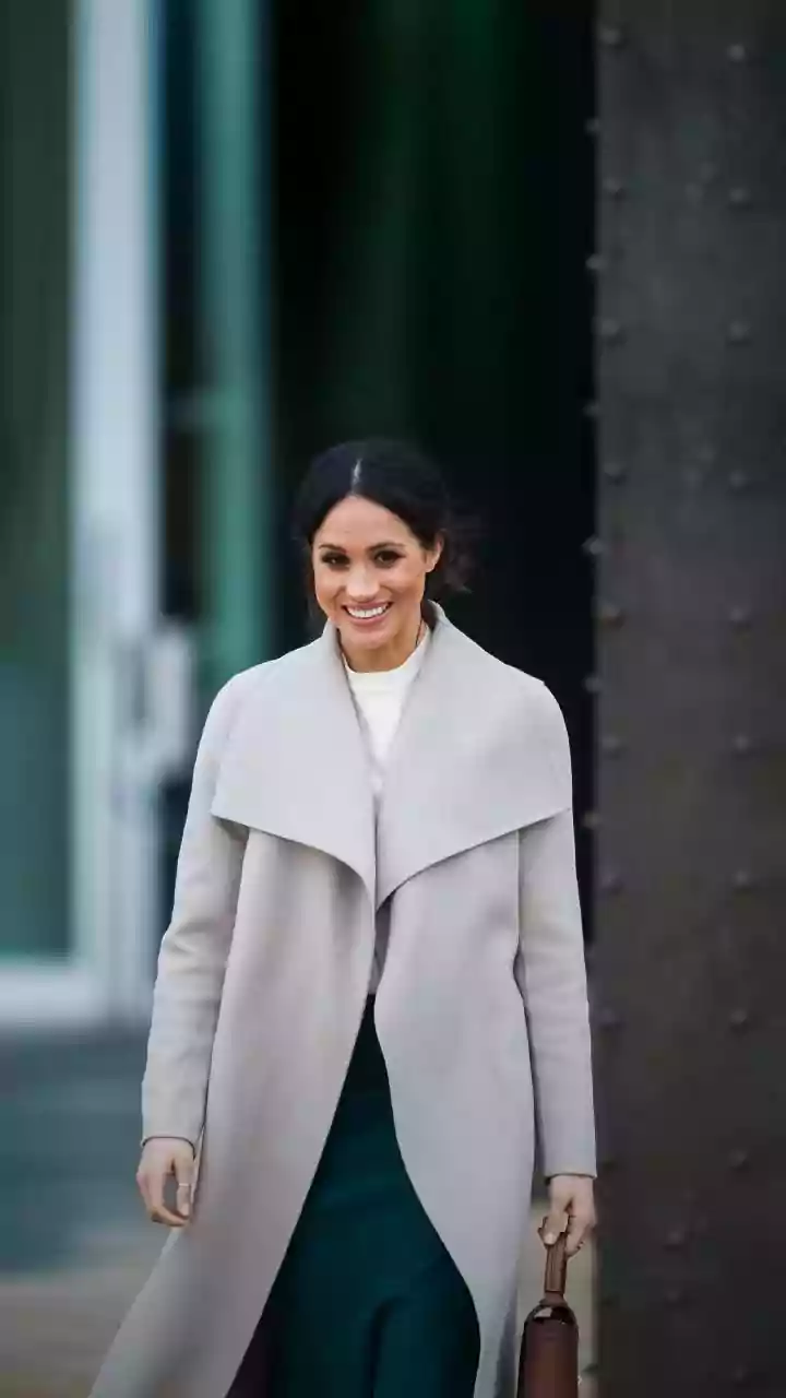 Meghan Markle compartilha fotos raras dos filhos em visita à casa de infância da Princesa Diana; confira