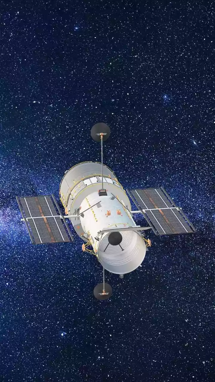 Next-Gen Commercial Space Station Modules: Private Space Habitats Host Orbital Research