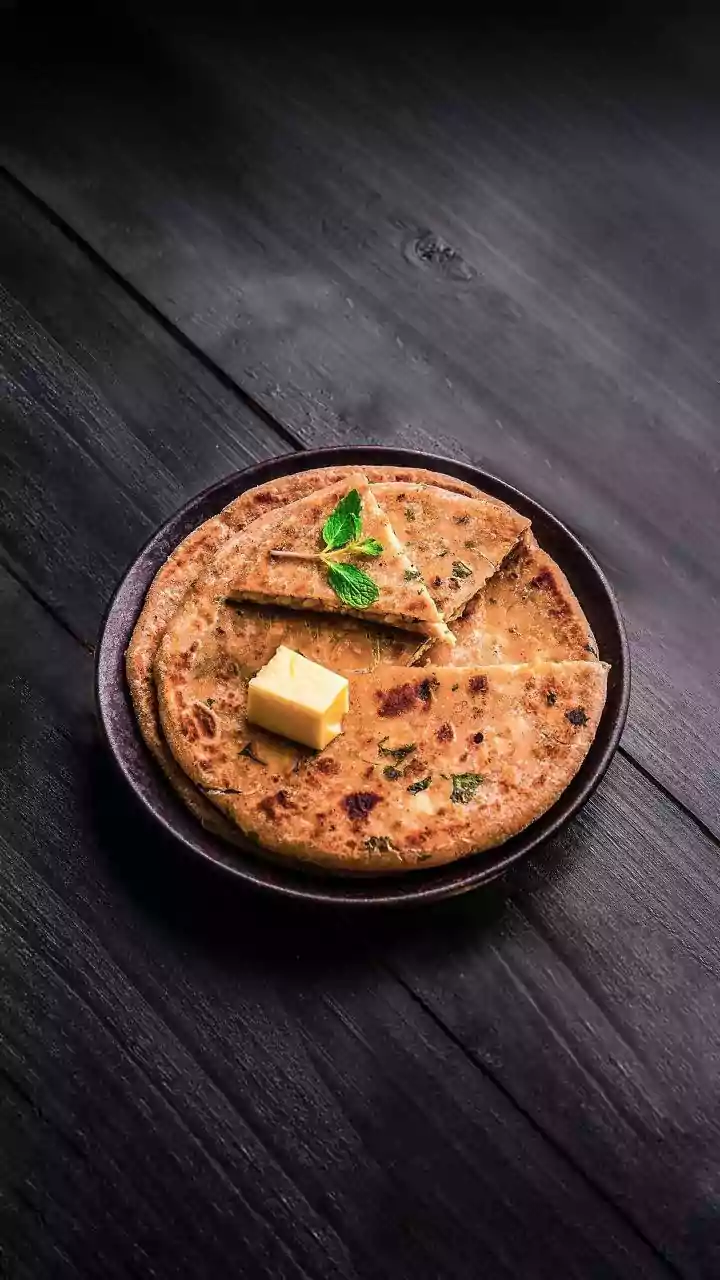 Paneer And Vegetables Star In This Homemade Reshmi Paratha