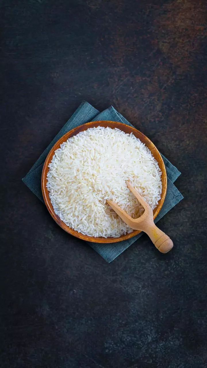 Deixar arroz cru nos cantos da casa para atrair dinheiro: como fazer e quando trocar os grãos