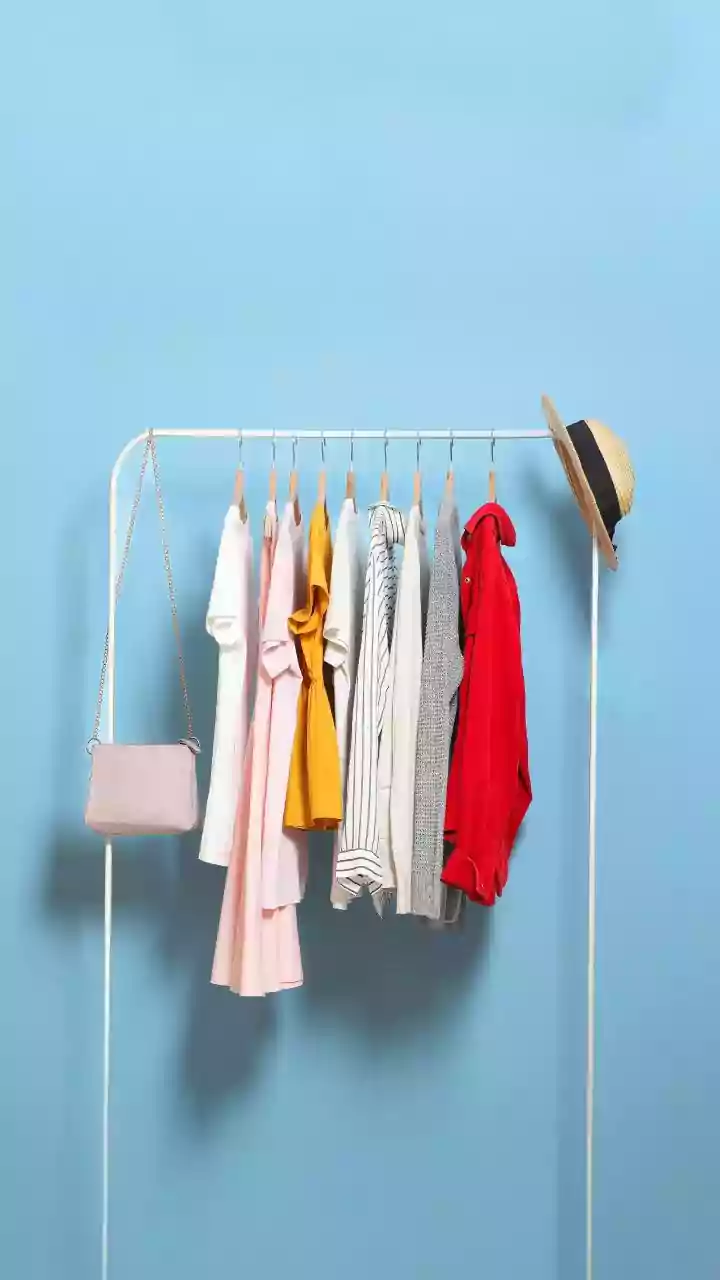 Travel Lighter by Turning 5-4-3-2-1 into a Capsule Wardrobe