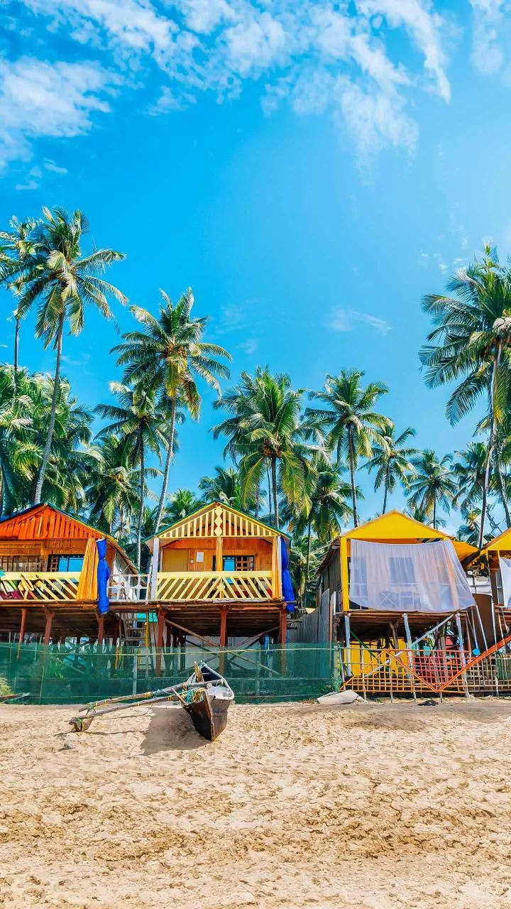 Explore India's Goa: A Tropical Paradise Beckons!