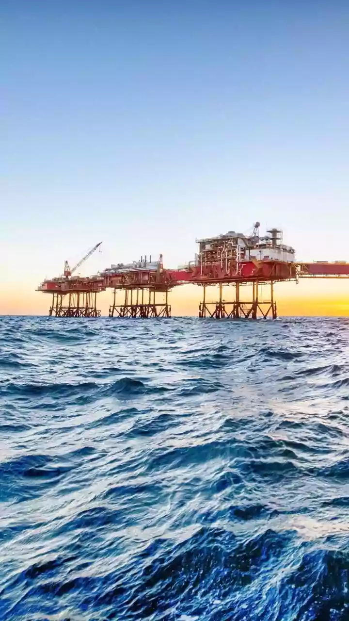 Trump declares Maduro government terrorist outfit; orders blockade of oil-tankers