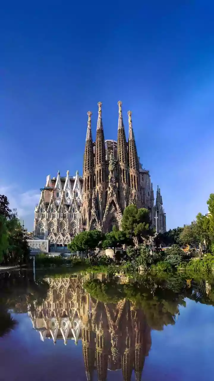 9 Architectural Wonders to Inspire Your Next Trip