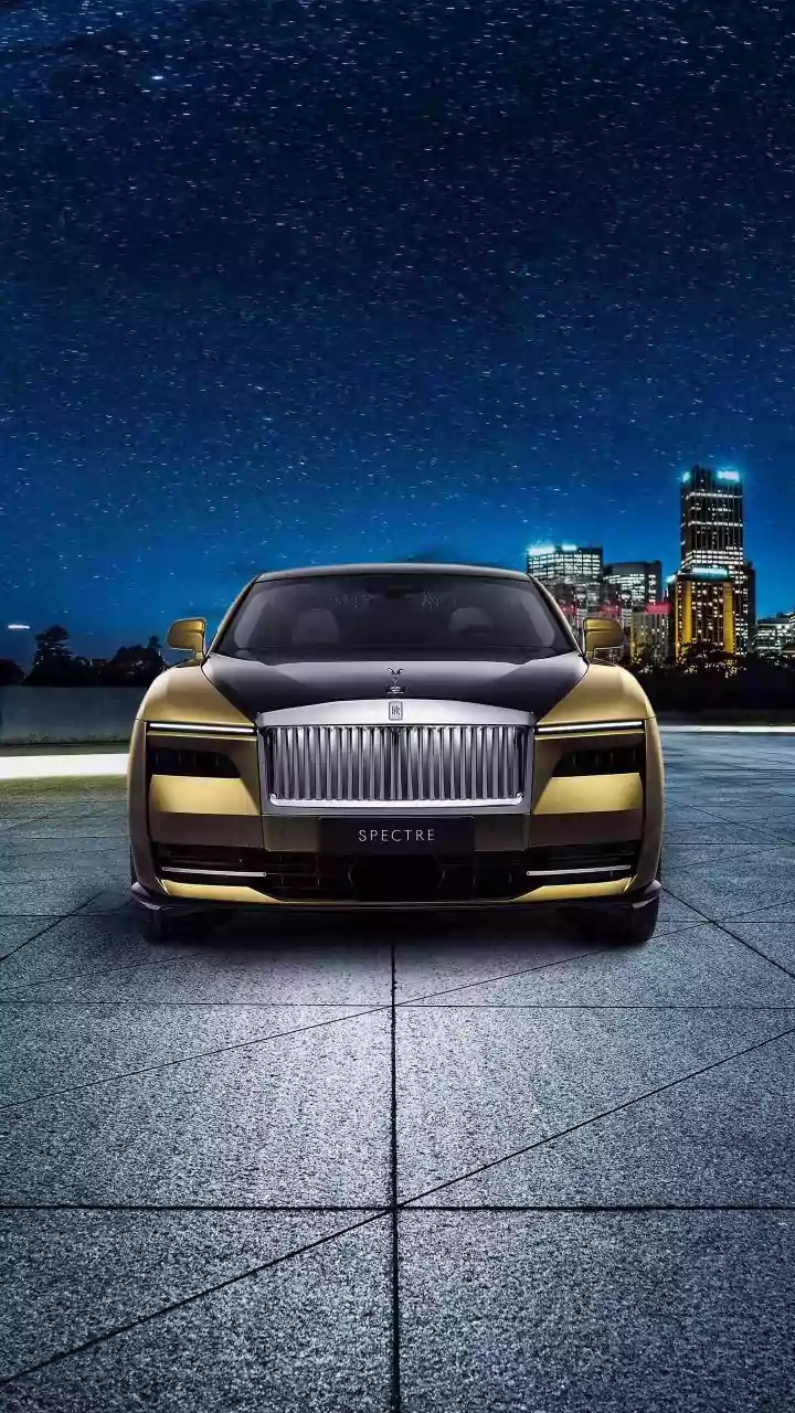 Eight Rolls-Royces, Blue Ferrari Parked In Single Line On Delhi Road; Internet Cracks ‘Tanya Mittal Aayi Hogi’ Jokes