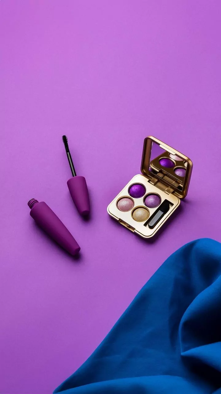 Eye Makeup Is Back With A Bang