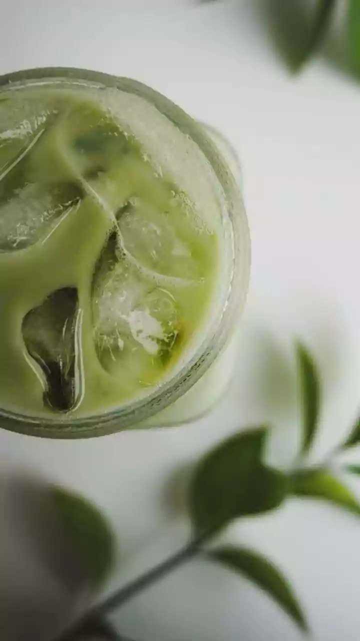 Tech Hubs Introduce Whisked Matcha Drinks To Help Workers Maintain Calm Afternoon Focus