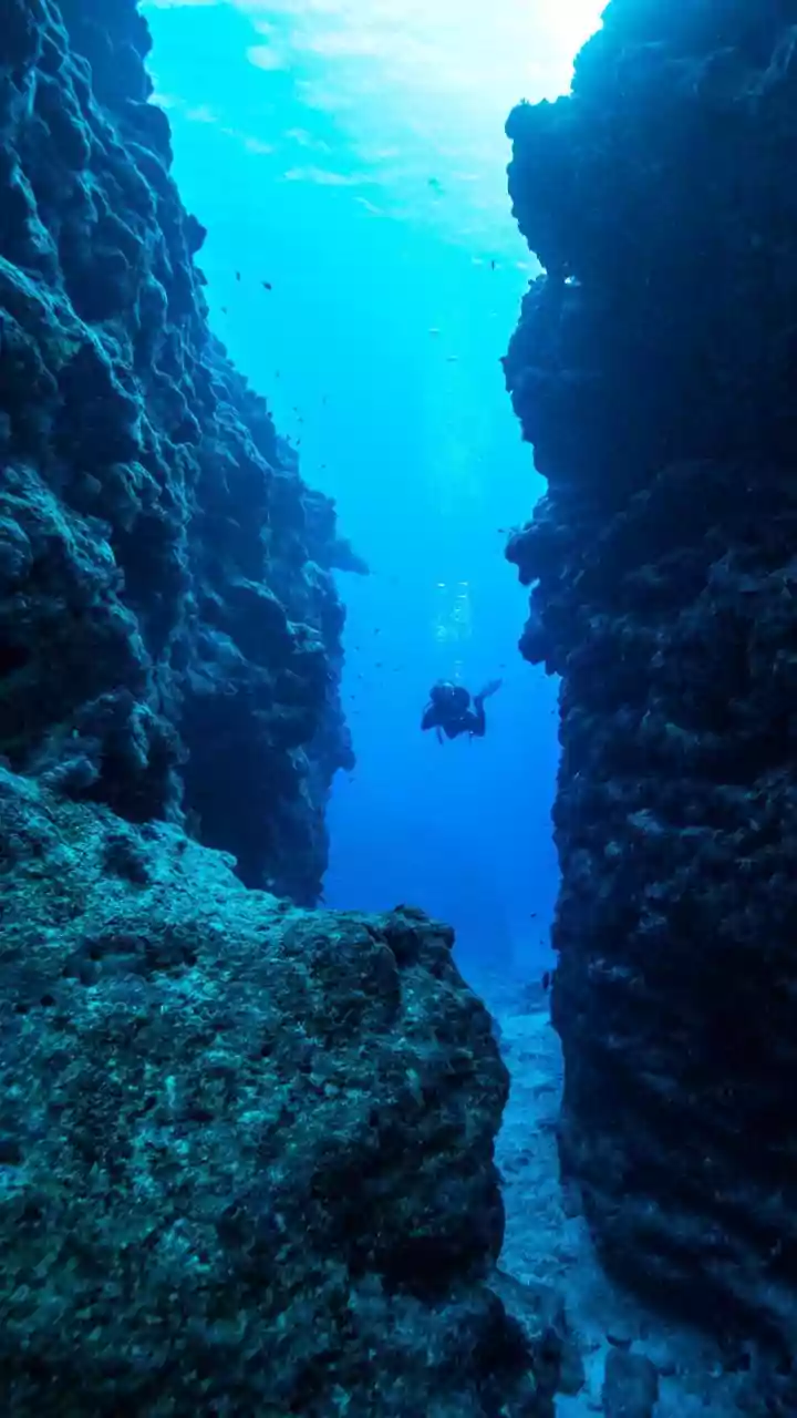 Why The Mariana Trench Represents The Ultimate Frontier For Human Deep-Sea Exploration