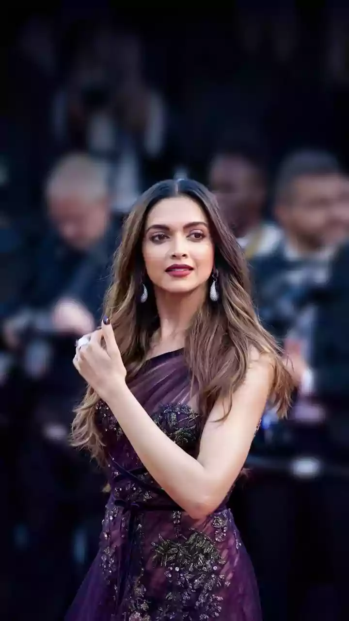 Deepika Padukone Announces Pregnancy At 40: What Are Risks & Benefits Of Having A Baby In Late Forties