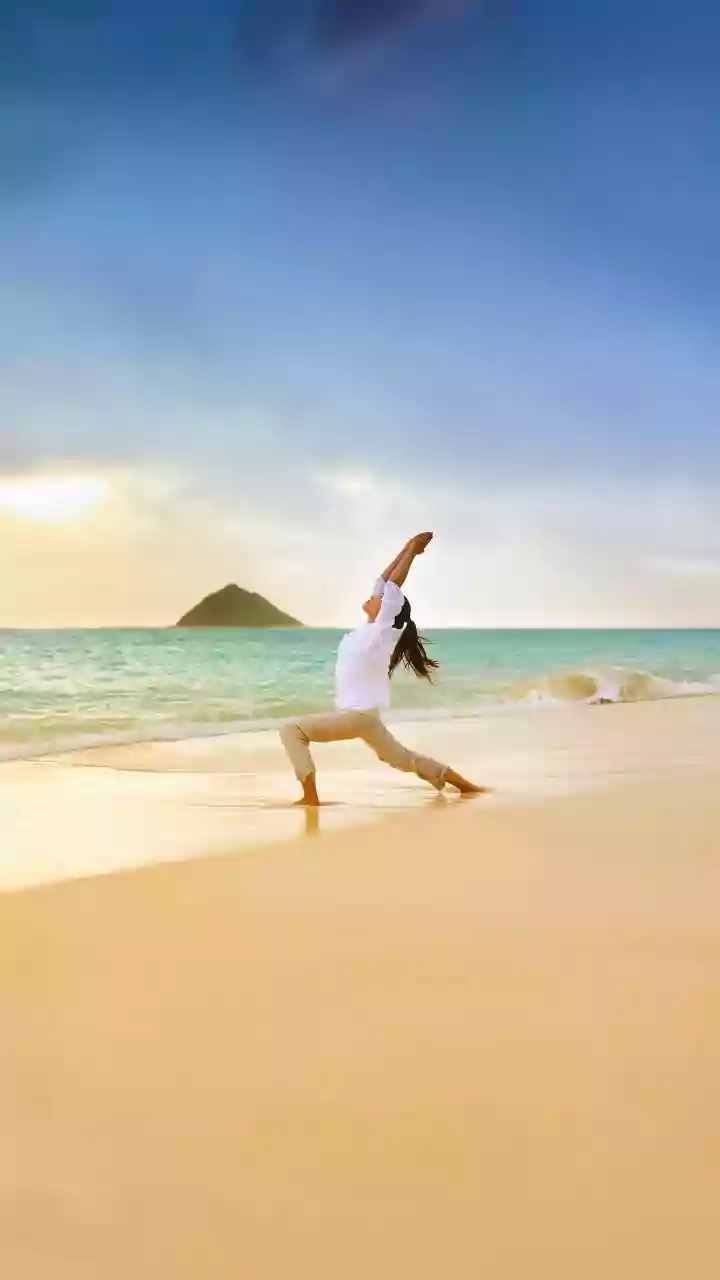 Billionaire Habits: Bezos & Sanchez's Serene Mornings, Fitness Focus, and Island Living