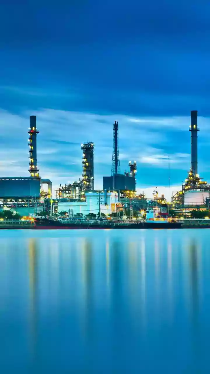 US may ‘unsanction’ Iran’s oil amid war to ease pressure off energy markets amid surging global crude price