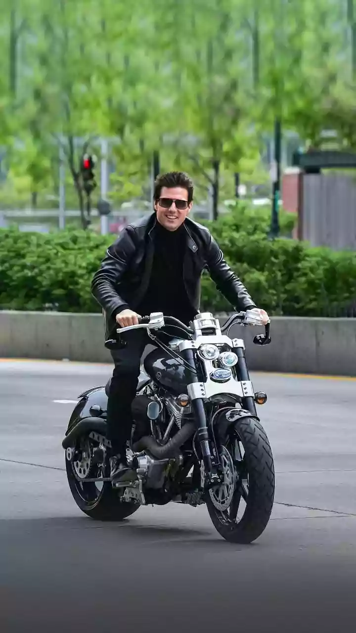 Inside Tom Cruise's Luxury Homes, Cars And Reported $600 Million Fortune
