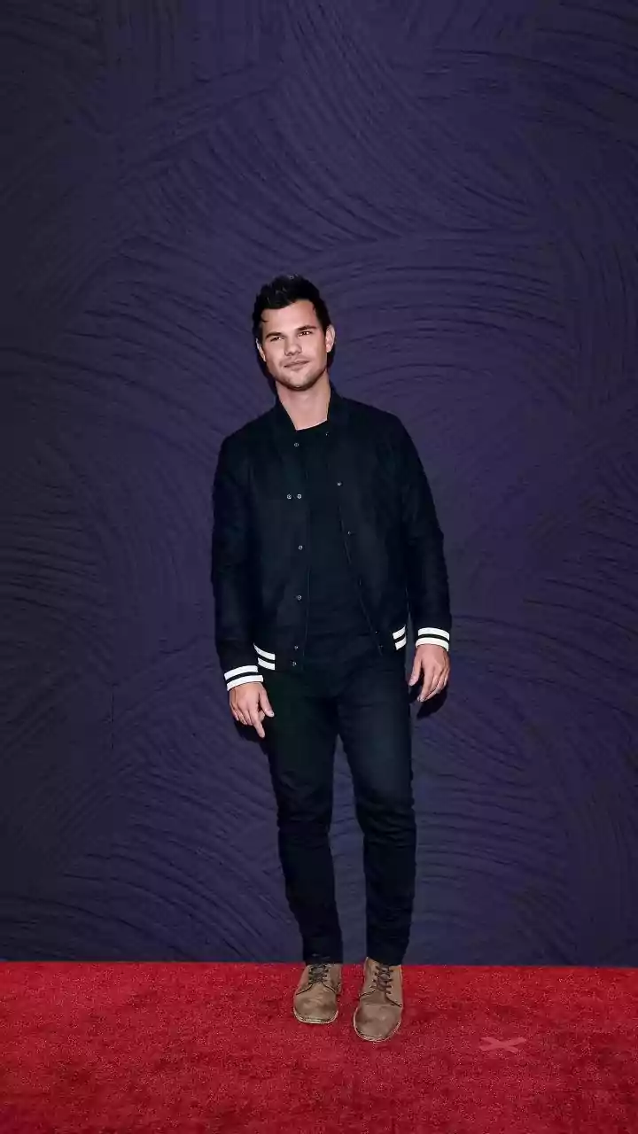 It's a Girl! Twilight actor Taylor Lautner, wife announce gender of first baby