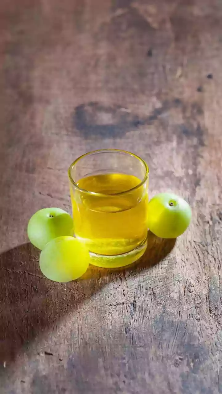 Amla-Ginger Shot: Your Hair's Winter Savior