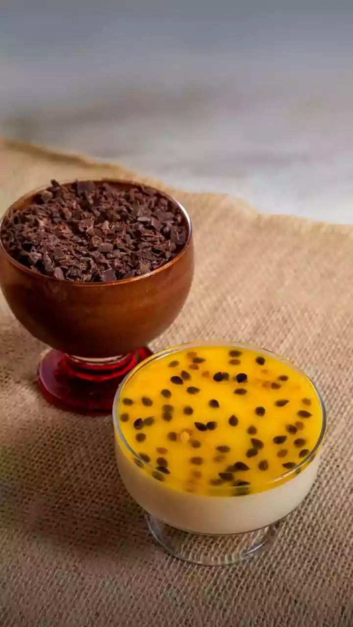 Mousse de maracujá com chocolate feito apenas de 4 ingredientes