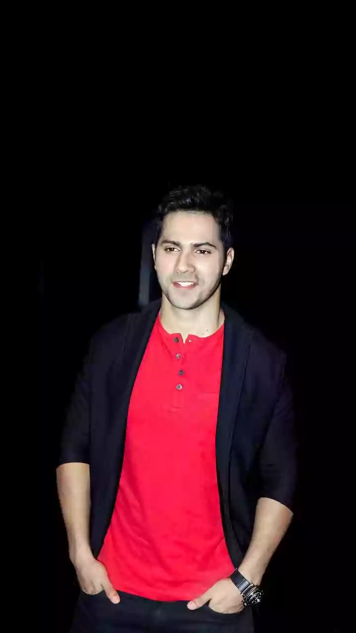 Varun Dhawan Slammed For Doing Stunts Inside Metro; Akshaye Khanna's Border 2 Cameo Came After Dhurandhar?