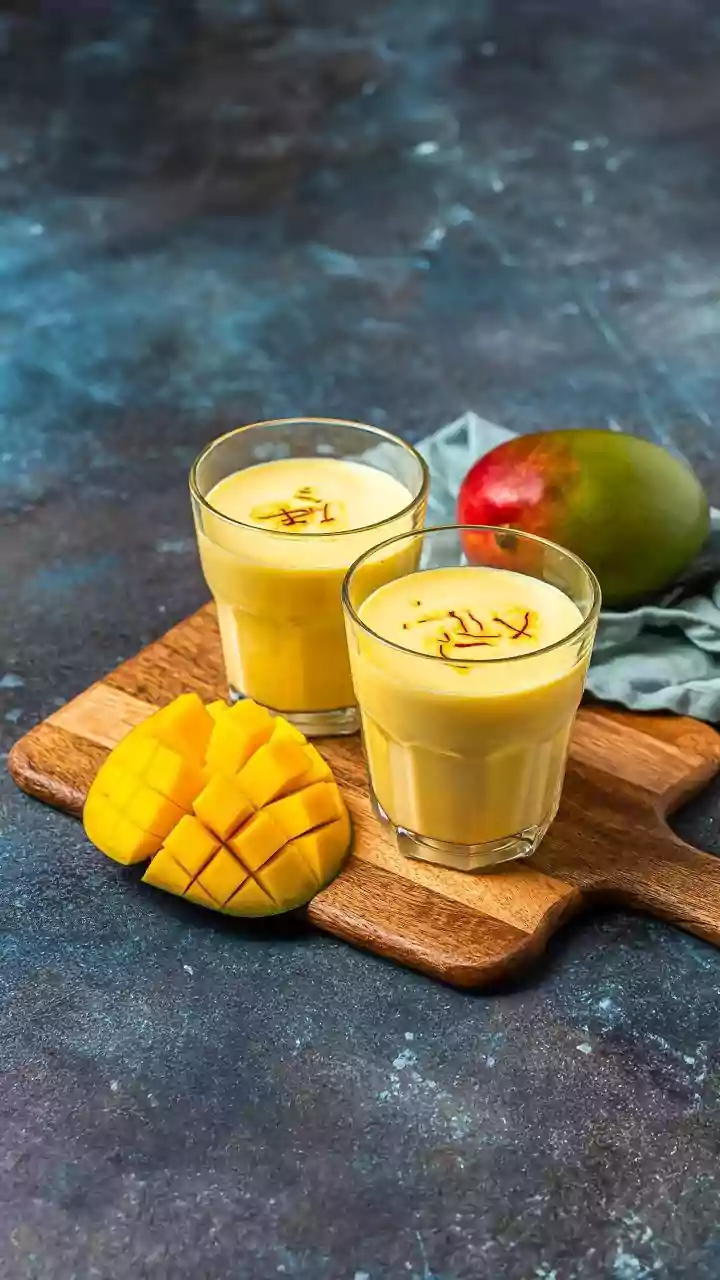 Whip Up a Creamy Mango Milkshake: Your 10-Minute Summer Refreshment!