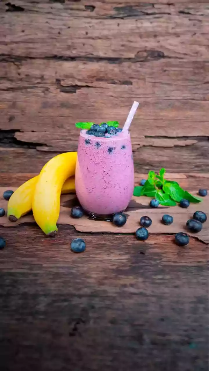 Banana in Berry Smoothies: Expert Debunks Viral Health Myth