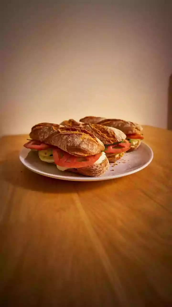 Eating Dinner Earlier Promotes Nighttime Fat Burning And Improves Overall Deep Sleep Quality