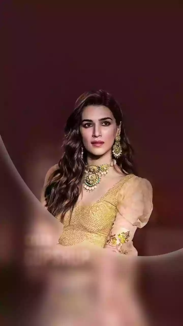 Kriti Sanon's Blush Pink Saree: A Touch of Romance