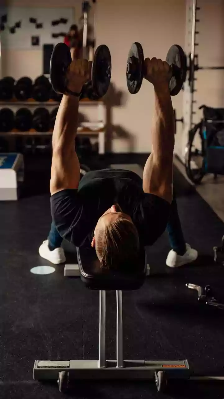 5 Powerful Decline Bench Press Alternatives