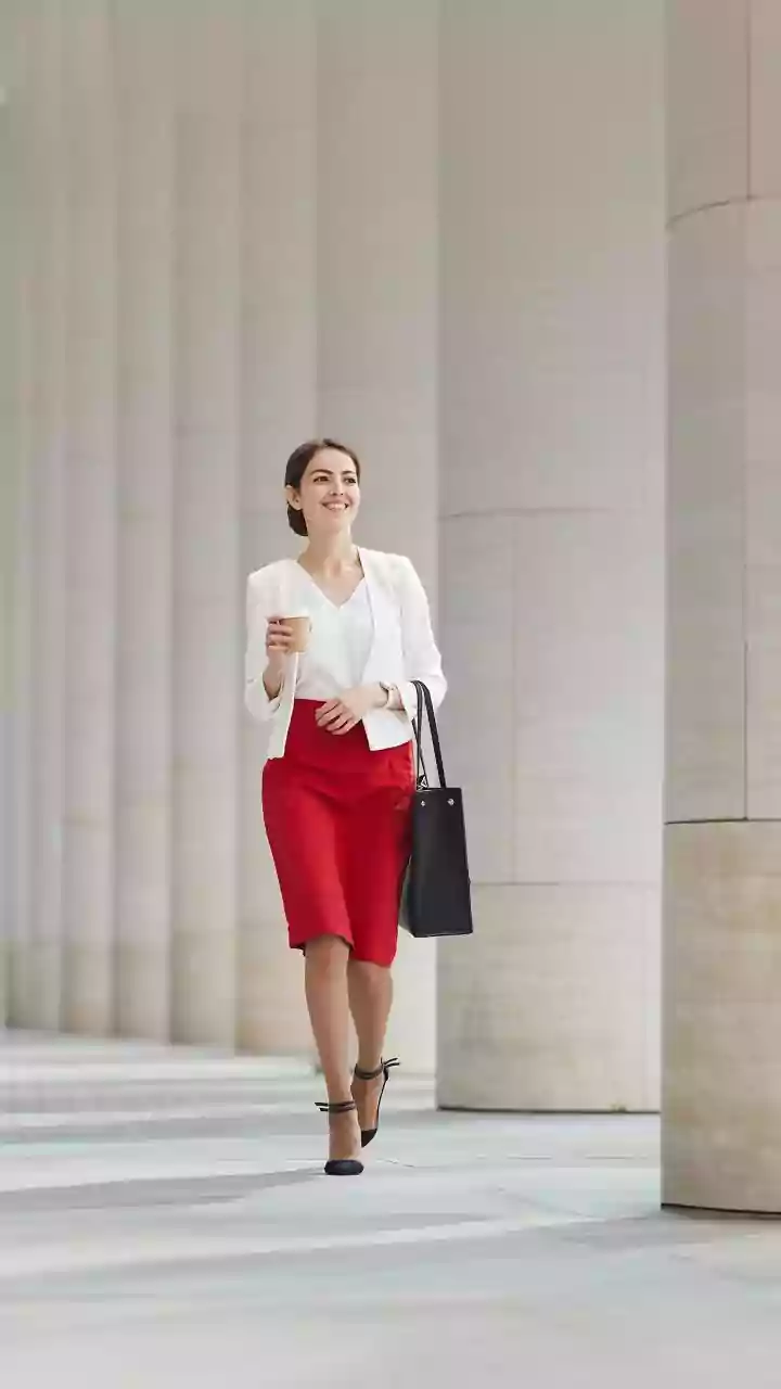 Walking Meetings Blend Productivity And Movement In A Fresh Workplace Trend