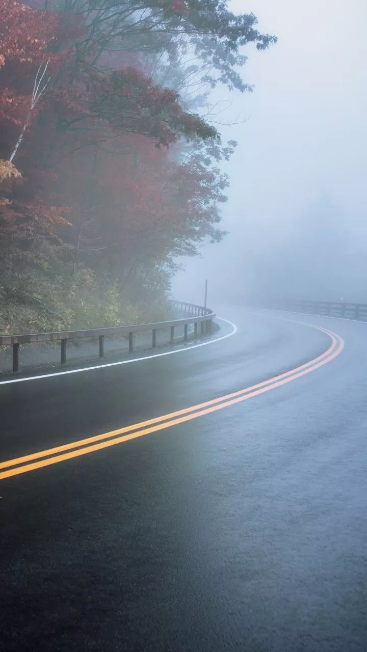 Dense fog triggers massive pile-ups on Eastern Peripheral Expressway