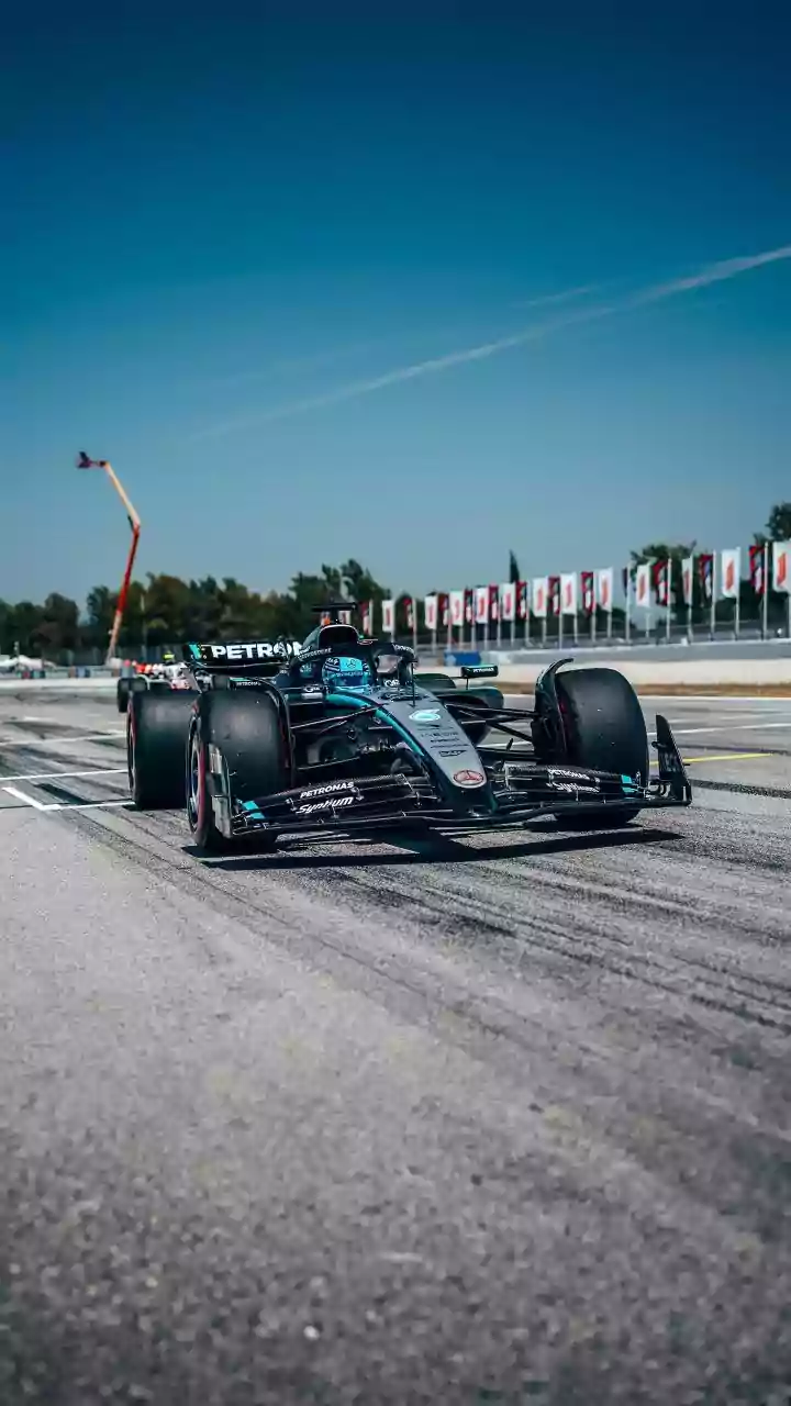 George Russell and Carmen Montero Mundt Reunite for Shanghai Grand Prix & Culinary Delights