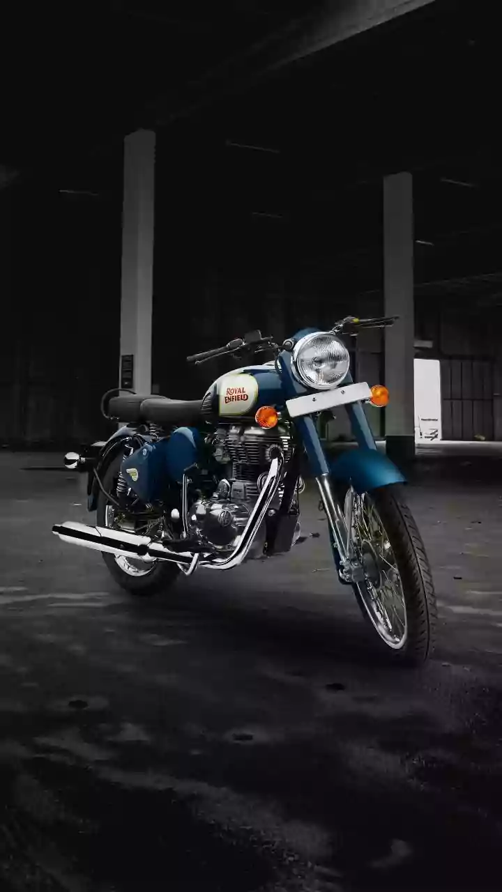 Royal Enfield And Triumph Riders, Watch This Deal