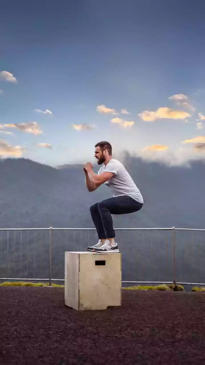 Bouldering v/s jump squats: Which is better for leg power?