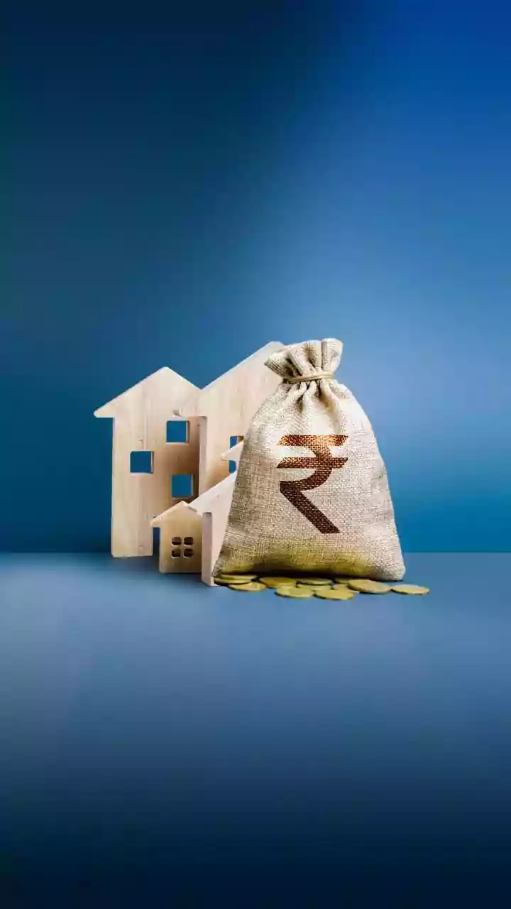 Rupee slumps 39 paise to close at all-time low of 90.33 against US dollar