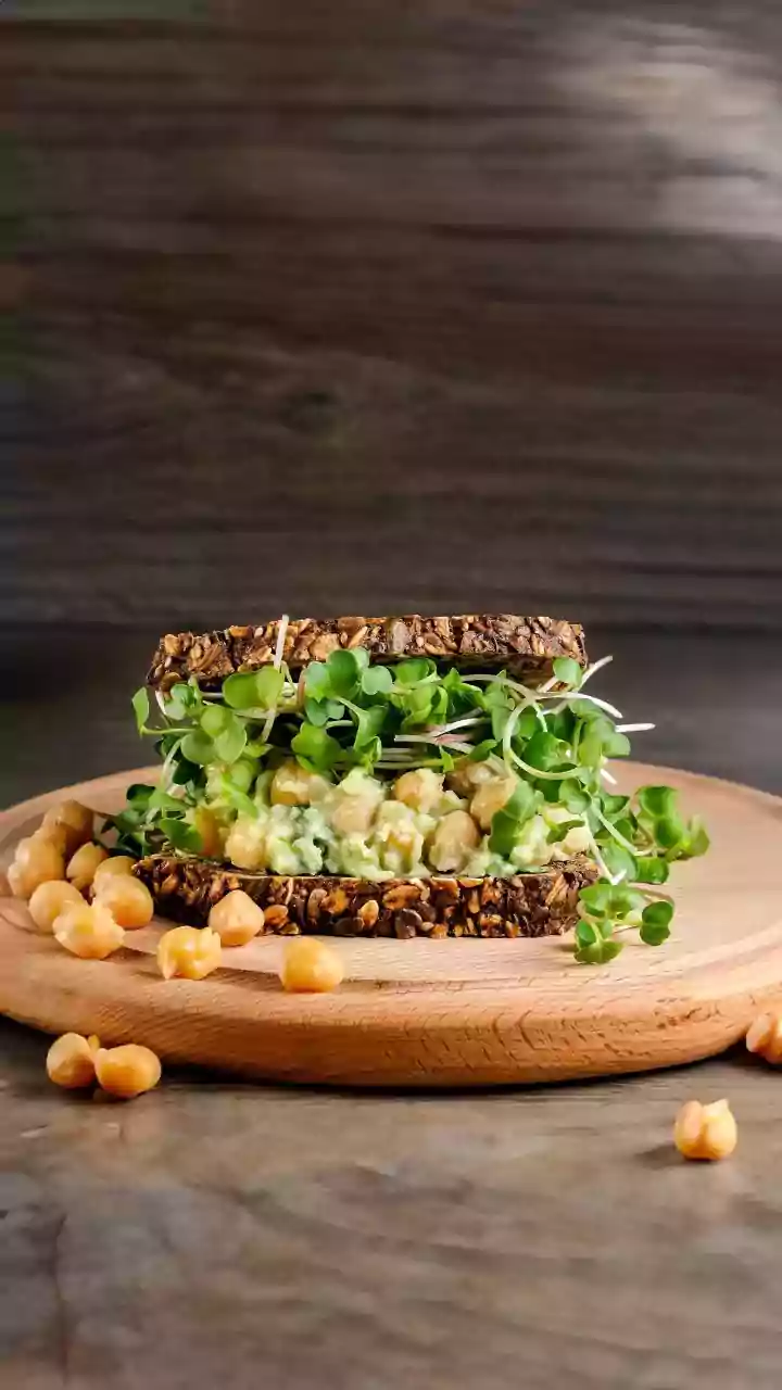 A Protein-Rich Vegetarian Sandwich: Pairing Chickpeas With Fresh Vegetables