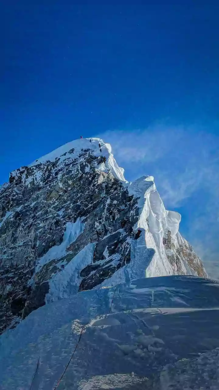 Video Of Mount Everest Suffocating Beneath ‘Piles Of Waste’ Breaks Everyone’s Heart: ‘Time For Stricter Regulations’