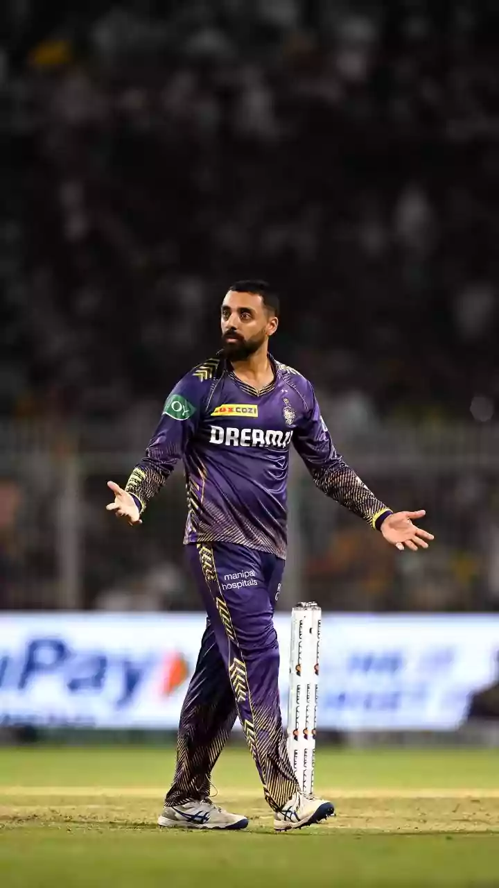 Varun Chakravarthy bowls his joint-most expensive T20 over as SRH smash highest powerplay score of IPL 2026